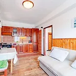 A1-apartment 50m From The With The Sea View