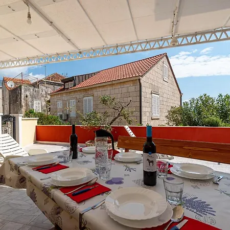 Apartment A1-apartment 50m From The With The Sea View *