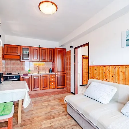 A1-apartment 50m From The With The Sea View