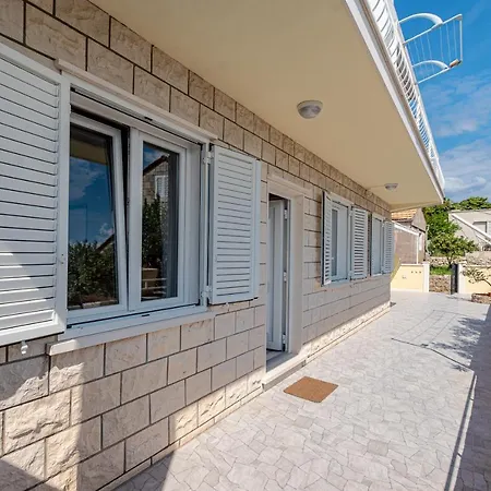 Apartment A1-apartment 50m From The With The Sea View *