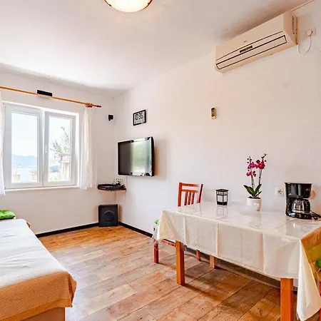 A1-apartment 50m From The With The Sea View *