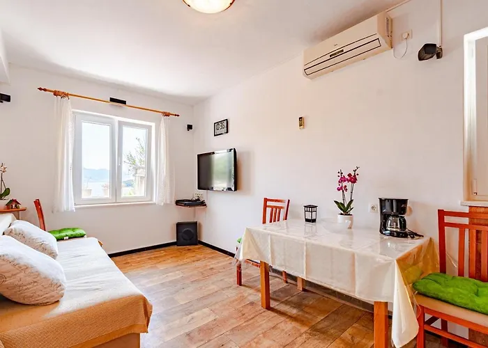 A1-apartment 50m From The With The Sea View *