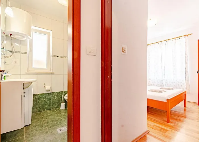 A1-apartment 50m From The With The Sea View Apartment