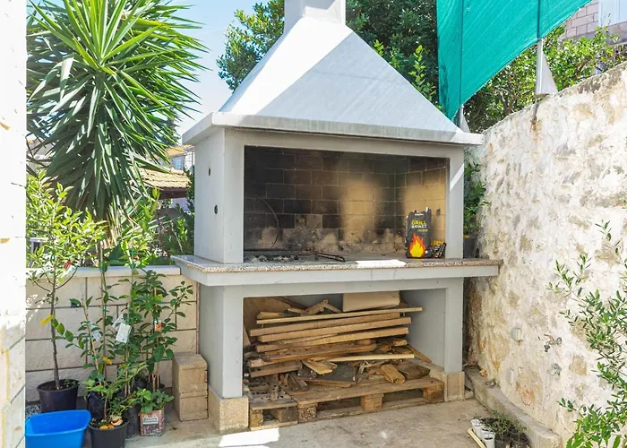 Apartment A1-apartment 50m From The With The Sea View