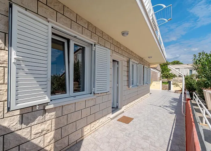 Apartment A1-apartment 50m From The With The Sea View *