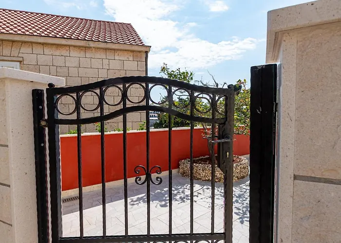 Apartment A1-apartment 50m From The With The Sea View *